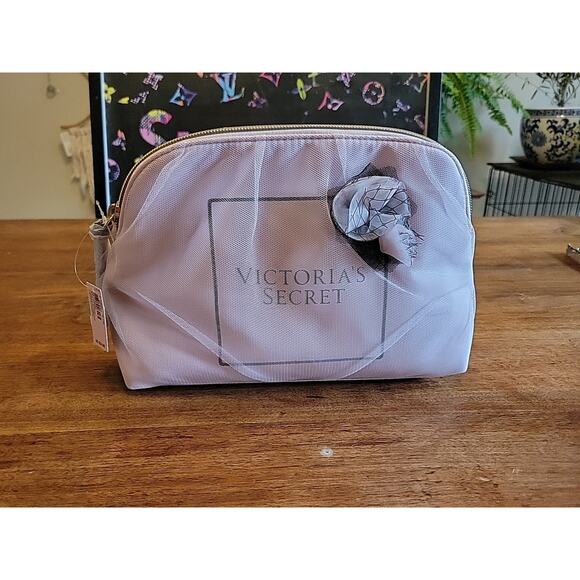 Victoria's Secret MESH TEASE Clutch Bag Purse Pouch MAKE UP CASE AUTHENTIC - Picture 1 of 9